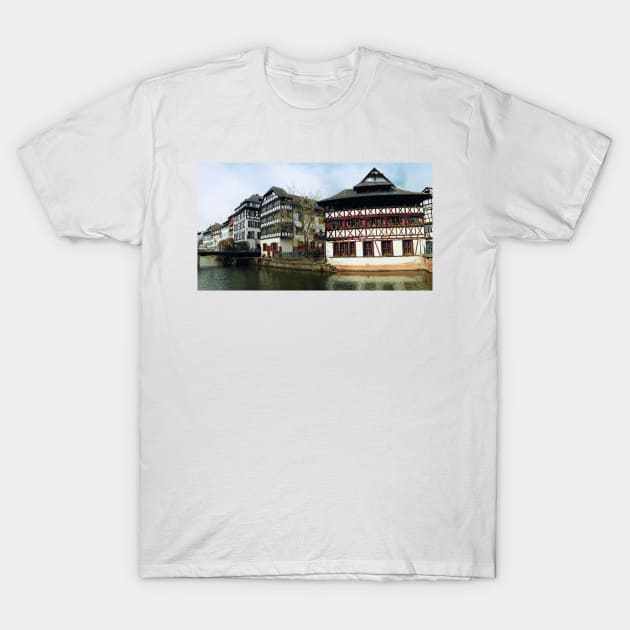 Fachwerk architecture T-Shirt by psychoshadow